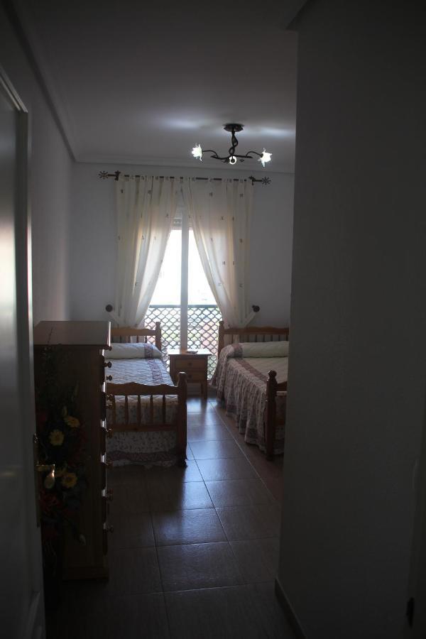 Apartamento en primera línea de playa, con vistas a la playa Roquetas de Mar Exterior foto