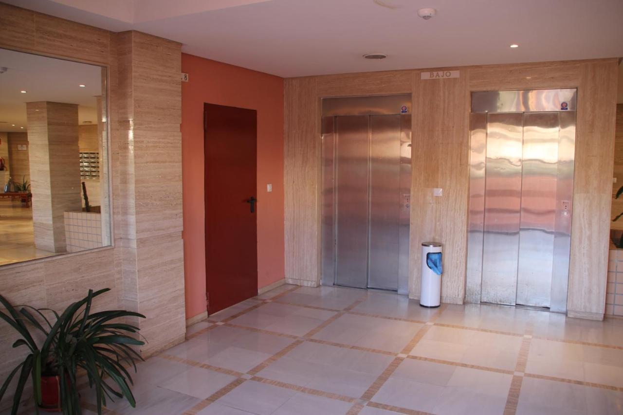 Apartamento en primera línea de playa, con vistas a la playa Roquetas de Mar Exterior foto